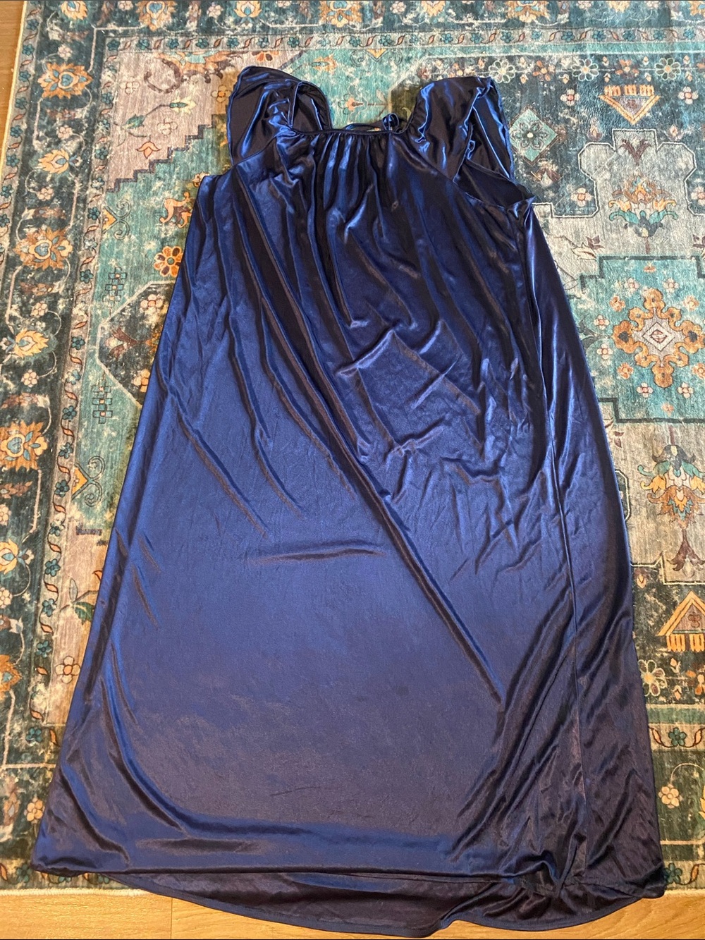 Satin nightgown - Picture 5 of 5